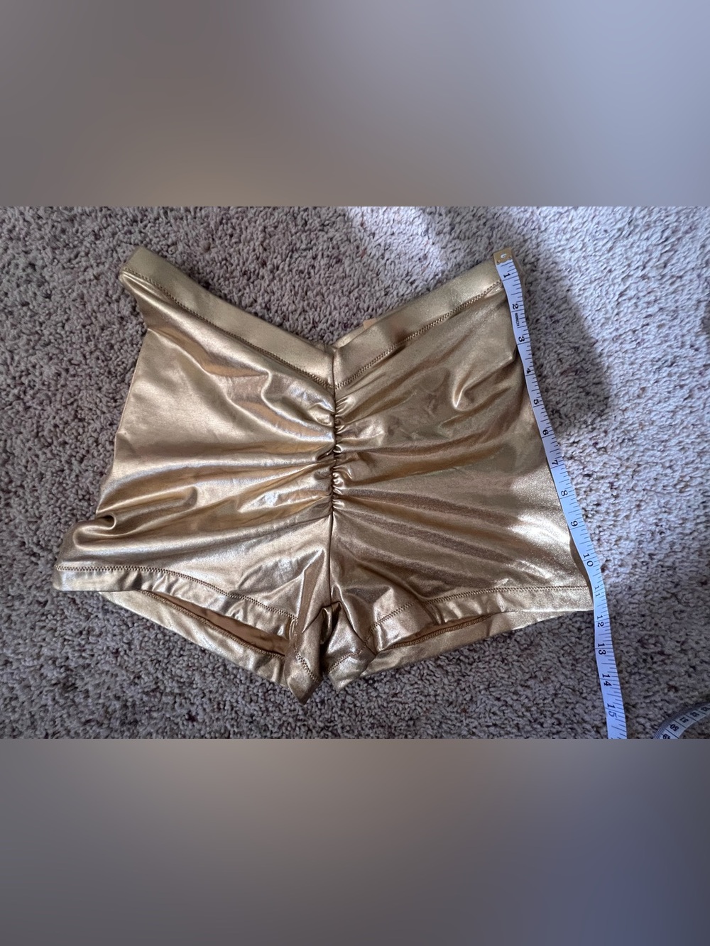 Skims gold spandex shorts - Picture 3 of 4